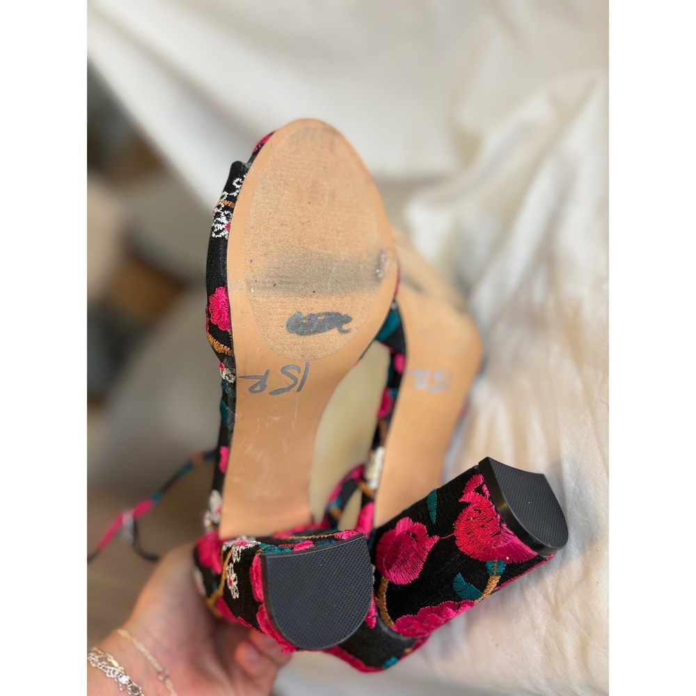 Steve Madden Mirna Black Floral Embroidered Block Heels Ankle Strap Sandals 6.5M - Picture 3 of 6
